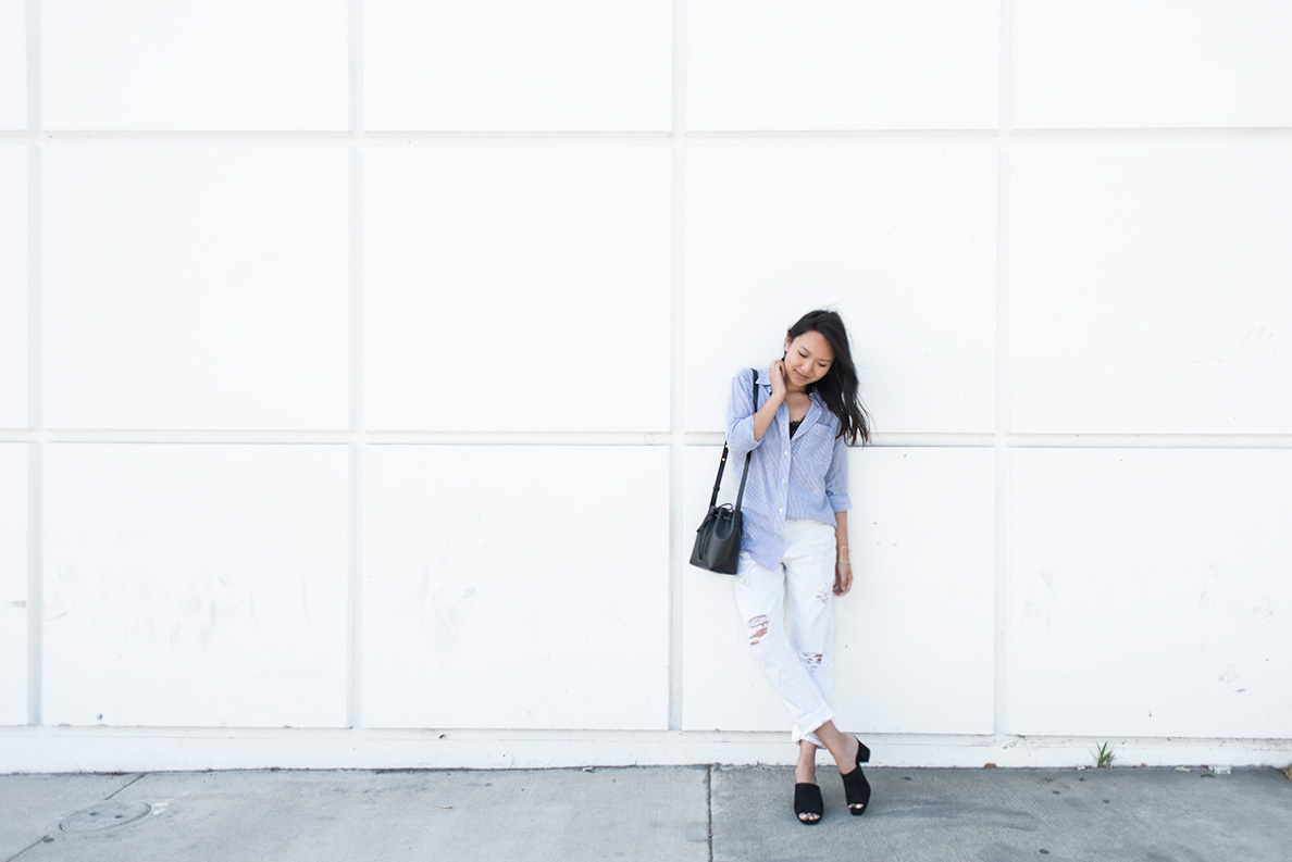 white boyfriend jeans